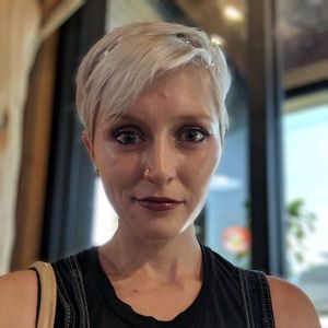 Meet your Posher, Carrie